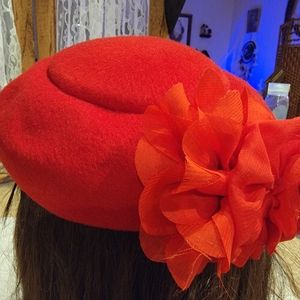 Vintage Red Bowed Pill Box Hat by the Ritz sz 22" or 7.